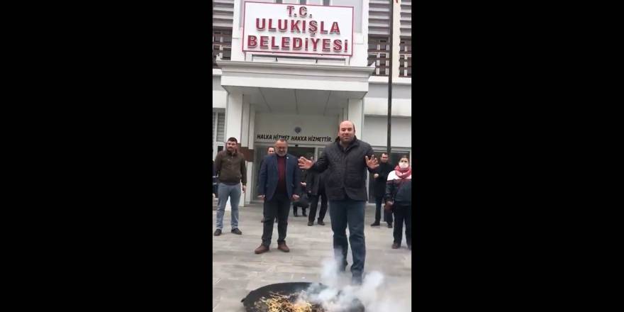 Ulukışla Belediyesi korona virüse karşı tüm ilçeyi tütsüledi
