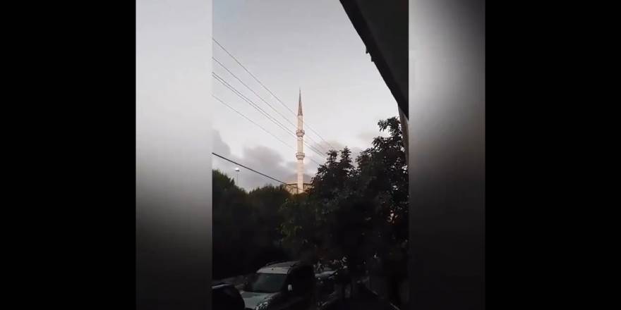 İzmir'de camilerden bu kez Selda Bağcan çalındı