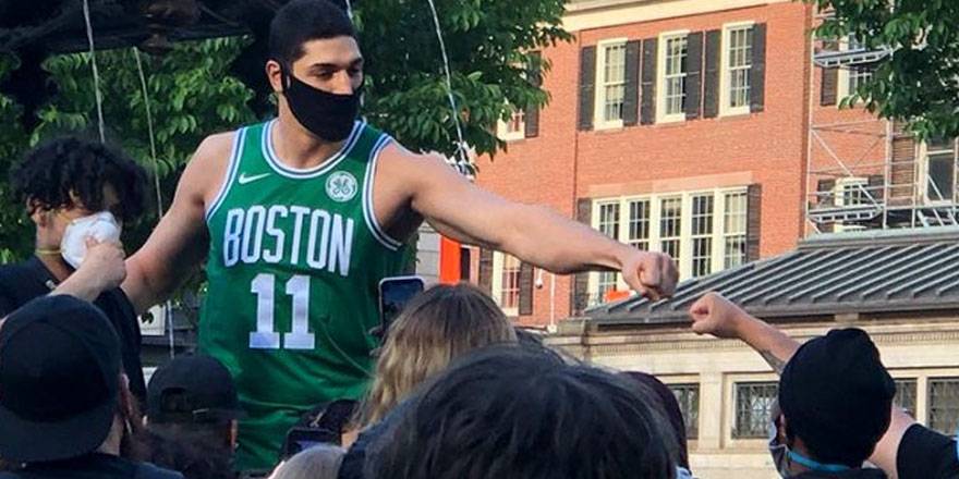 ABD'deki protestolarda dikkat çeken isim