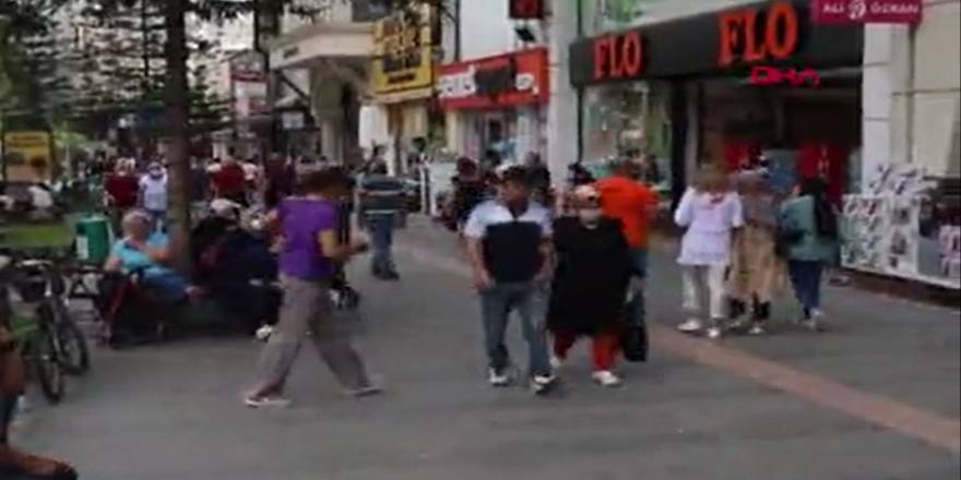 Ne fiziki mesafeye ne de maske takma kuralına uyuldu