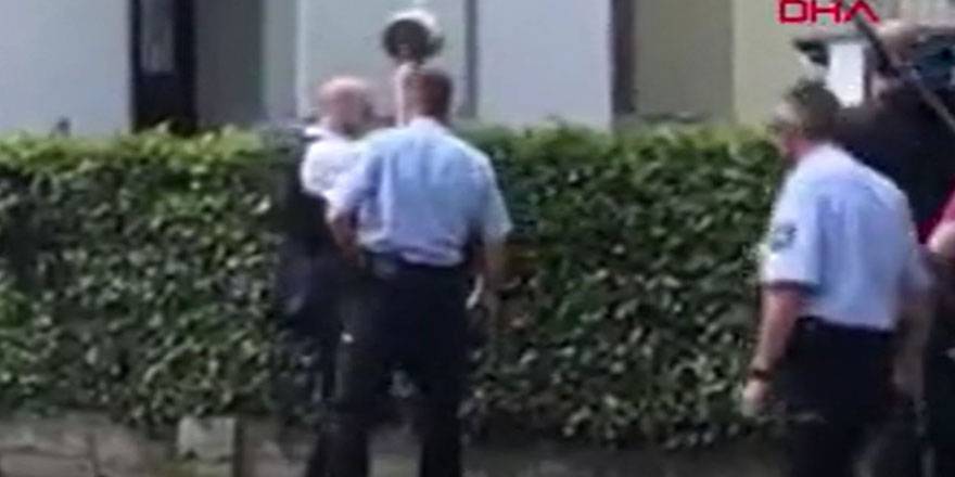 Ezanı tencere çalarak protesto etti