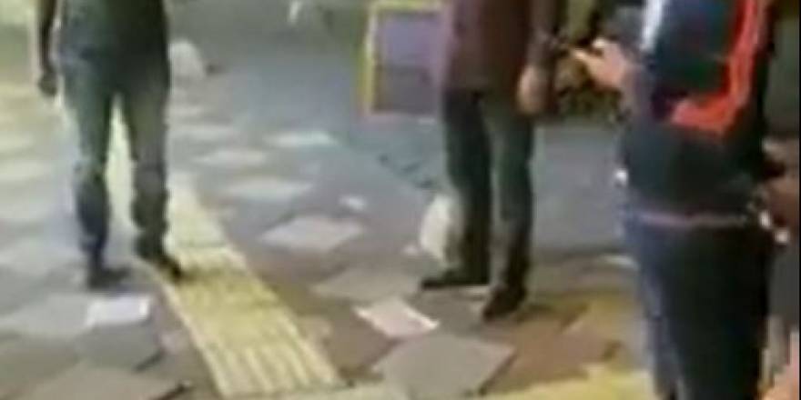 Emmanuel Macron'a şok protesto