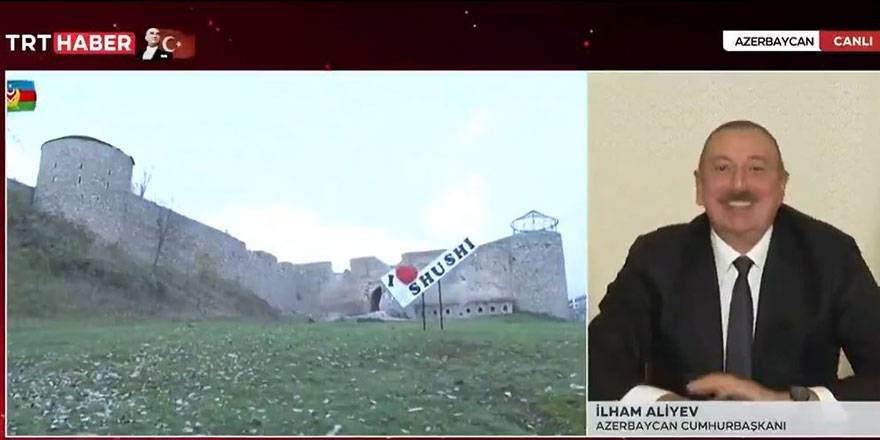 Aliyev Paşinyan'a gülerek seslendi