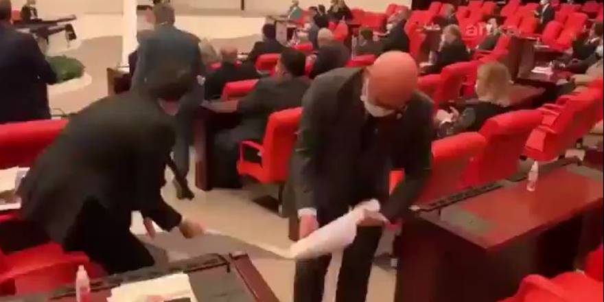 Çarşaf liste ortalığı karıştırdı