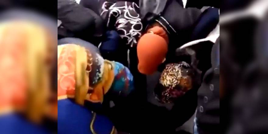 Bedava simit için birbirlerine girdiler