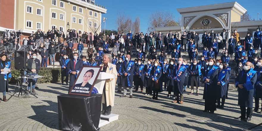 Aylin Sözer'e üniversitesinden veda