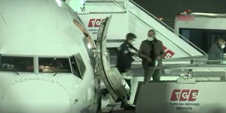 Uçakta sigara içerken böyle yakalandı