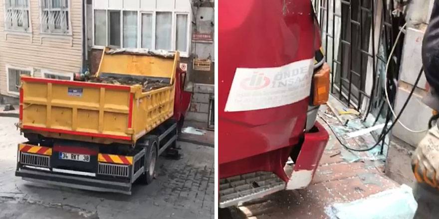 Beyoğlu'nda bir kamyon binaya girdi!
