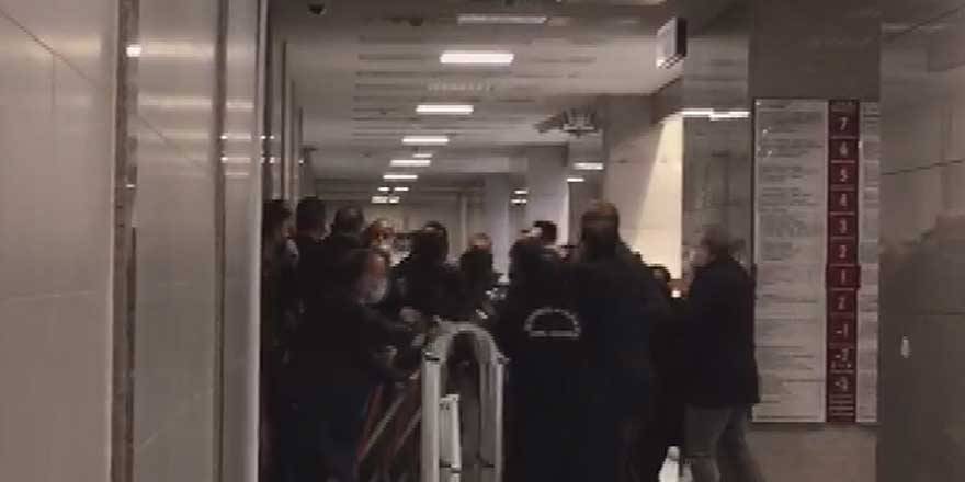 Dava öncesi mahkemede arbede!