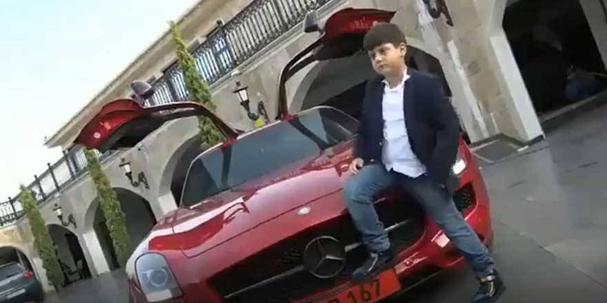 Halil Falyalı'nın küçük oğlunun araba koleksiyonu