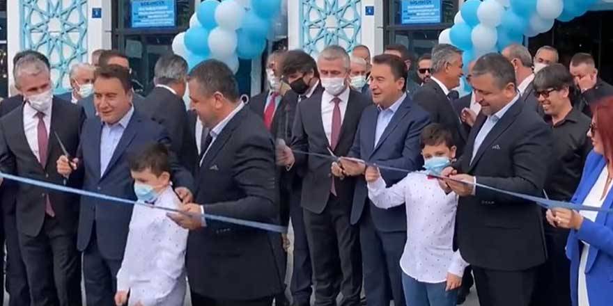 Ali Babacan'ın açılışta yaptığı espri kahkahalara boğdu