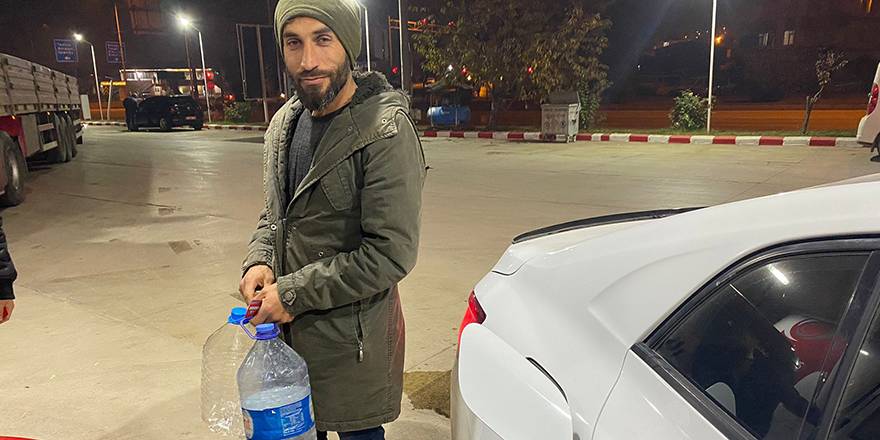 2021 Türkiye'sinde zamlar yağmur gibi yağınca, bidonlu yakıt kuyruğu...