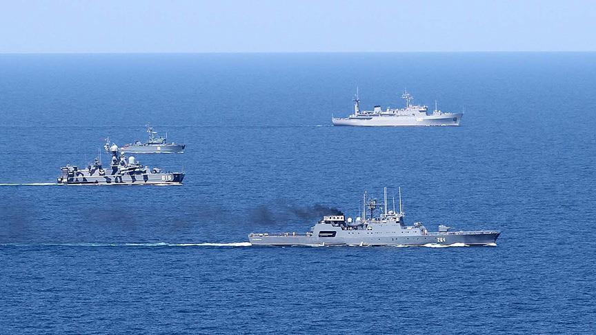 Rusya, Karadeniz'de kendi uçağını vurdu