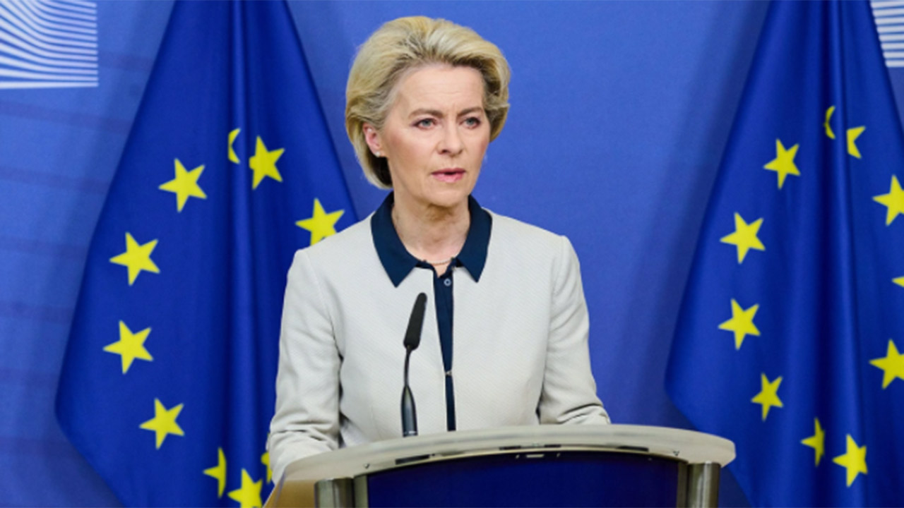 Von der Leyen: Rus bankaları SWIFT sisteminden kaldırılıyor