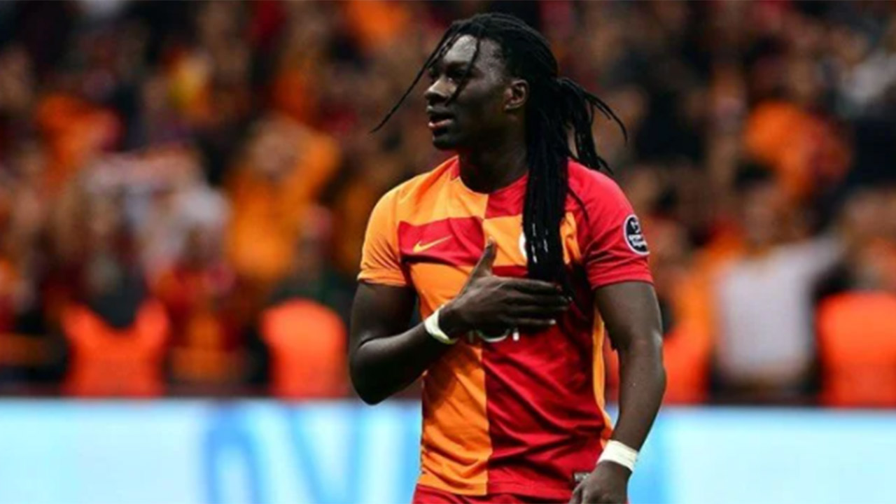 Bir 'çay' paylaşımı da Gomis'ten geldi