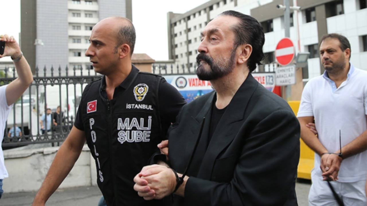 Adnan Oktar davasında karar bozuldu