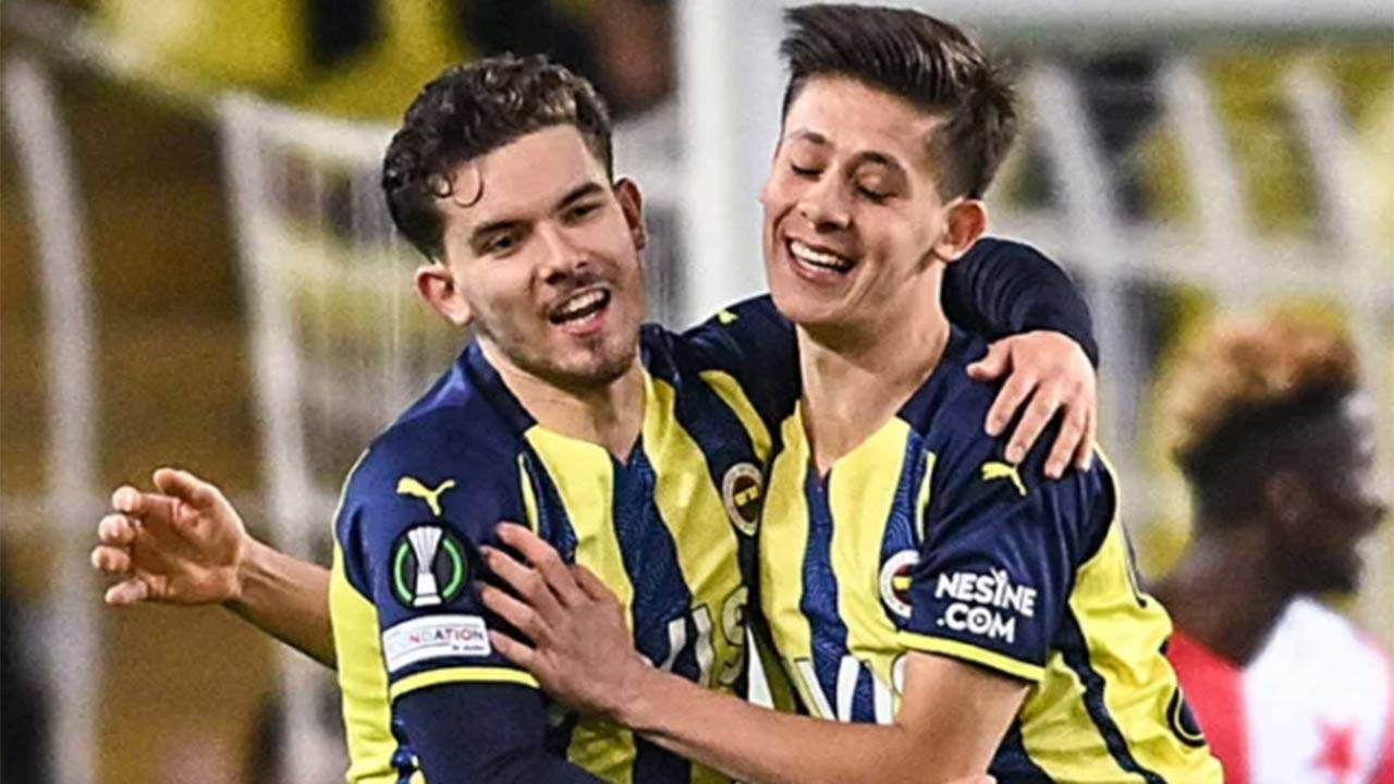 Fenerbahçe Kulübü'nden Ferdi Kadıoğlu ve Arda Güler'le yeni sözleşme...