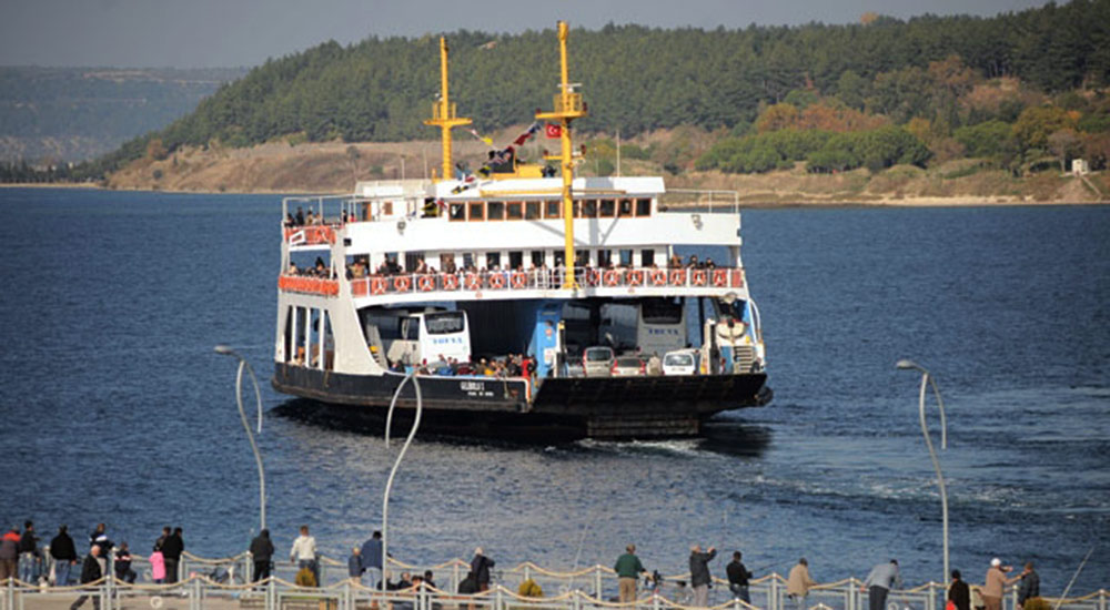 Çanakkale'de feribot seferleri iptal edildi