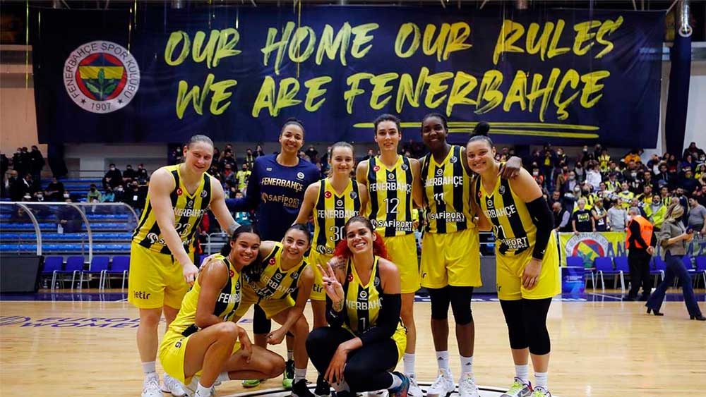 Fenerbahçe Safiport finale yükseldi