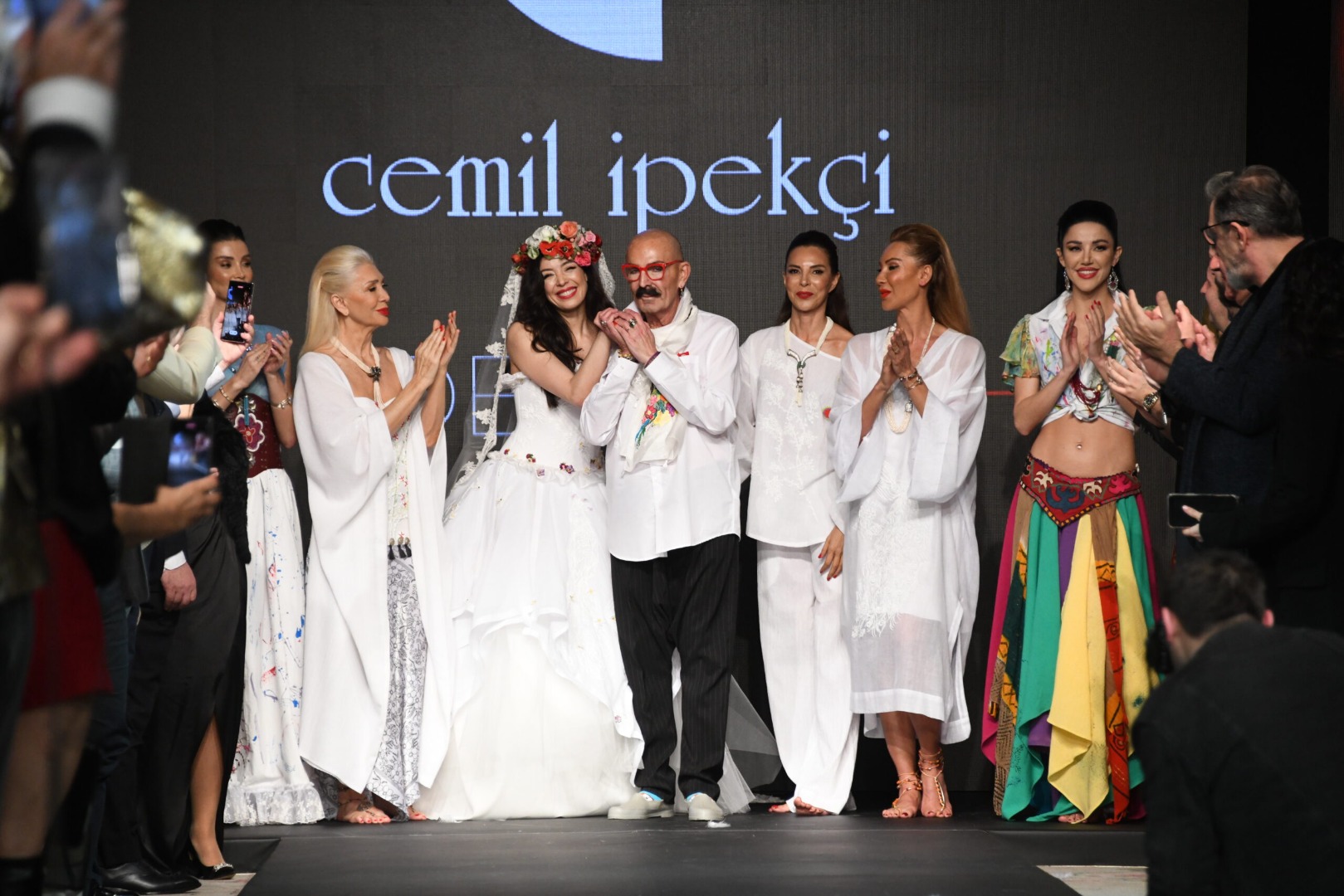 Cemil İpekçi’den 50. yıla özel defile