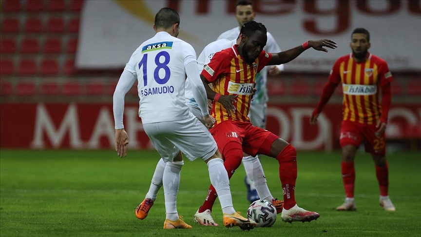 Kayserispor evinde 1 puana razı oldu