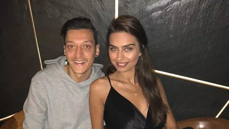 Amine Gülşe ve Mesut Özil çifti hakkında bomba iddia!