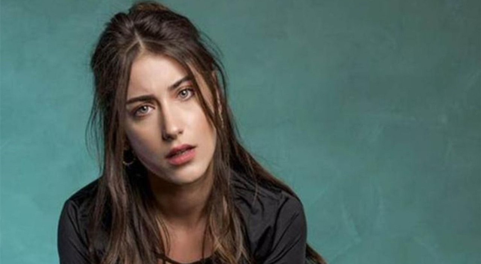 Hazal Kaya sinirden dişini kırdı! ''Beni deli eden sizi de etsin''