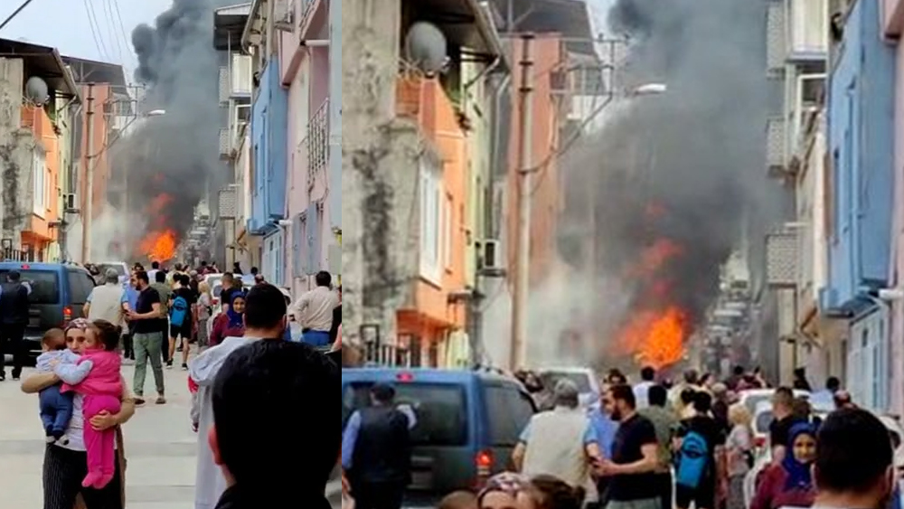 Bursa'da sokak ortasına uçak düştü