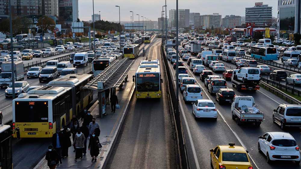 İstanbul’da trafik yoğunluğu yüzde 65’e ulaştı