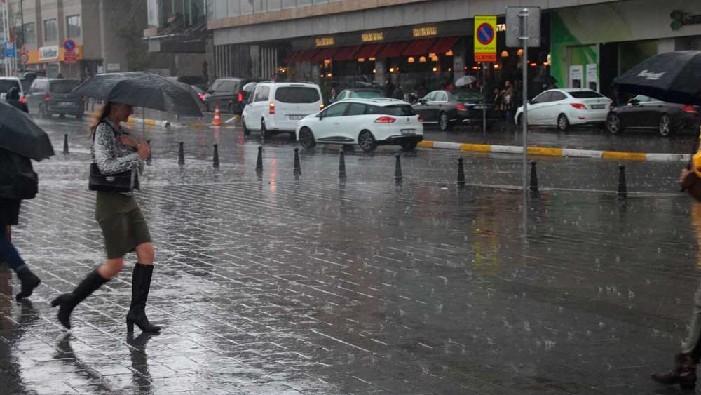 Meteoroloji'den son hava tahmin raporu: Bazı iller için sağanak uyarısı yapıldı