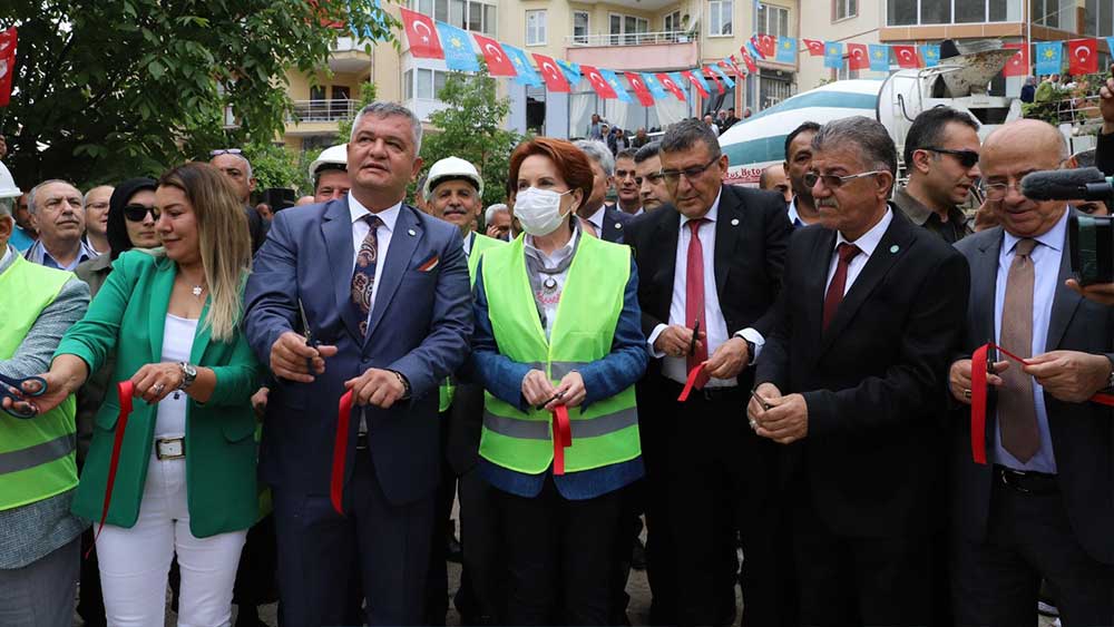 Meral Akşener Karaman'da temel attı!