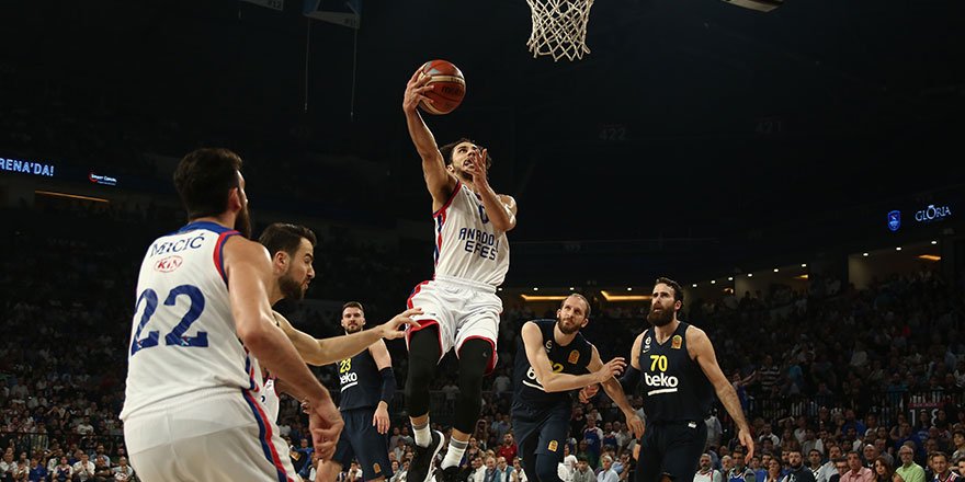 Anadolu Efes 10 yıl sonra mutlu sona ulaştı