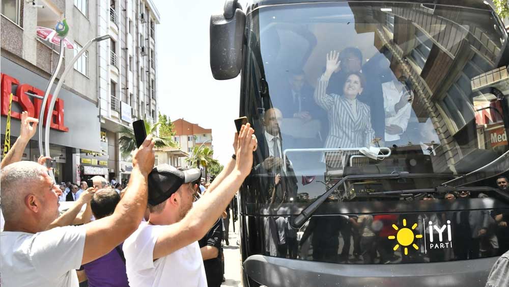 Akşener'den Kocaeli çıkarması! Esnaf ziyaretlerine başladı