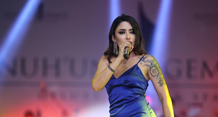 Melek Mosso konseri de iptal edildi! Daha önce Ece Seçkin ve Hande Yener hedef alınmıştı