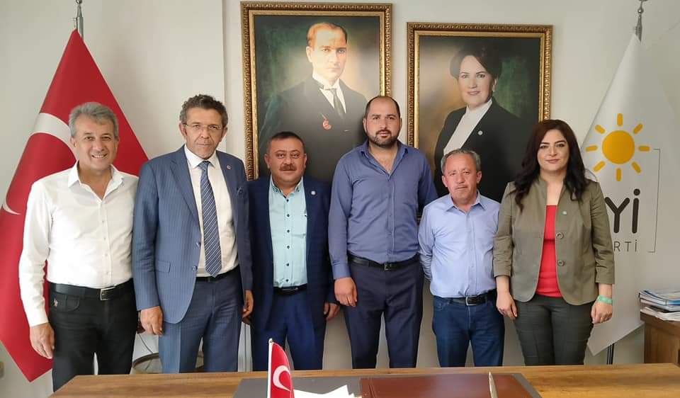 Şükrü Averi, İYİ Parti saflarına katıldı