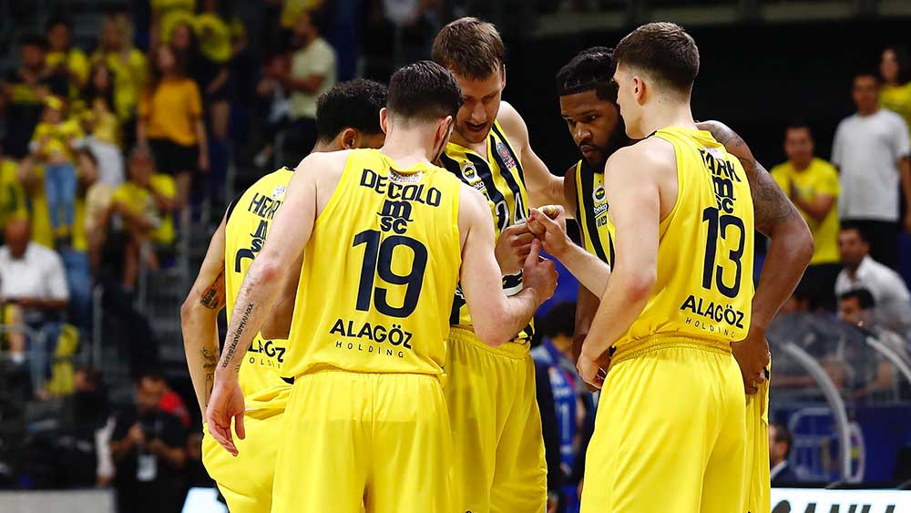 Fenerbahçe'den basketbol resitali: Seri 2-0'a geldi