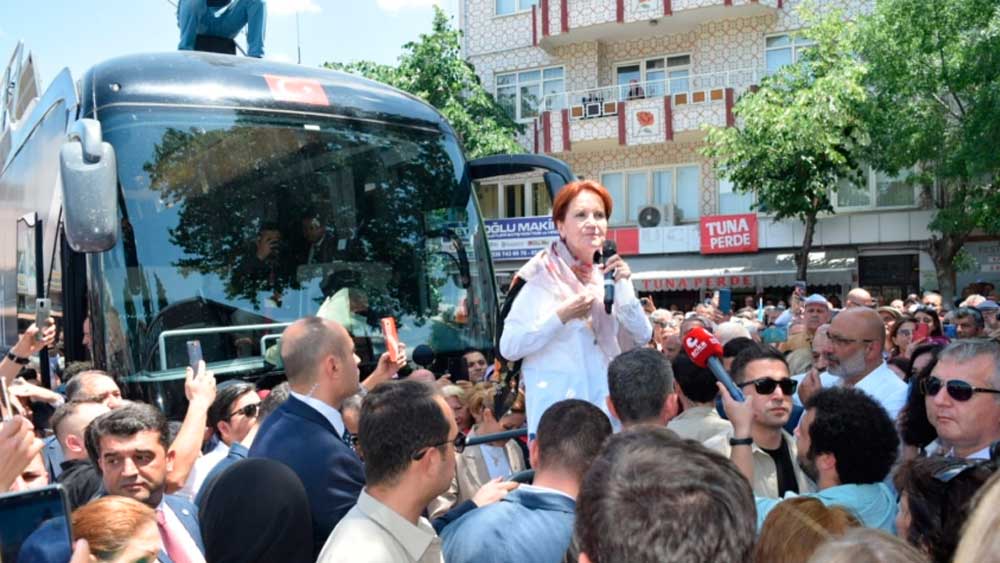 Akşener Manisa'ya gidiyor!