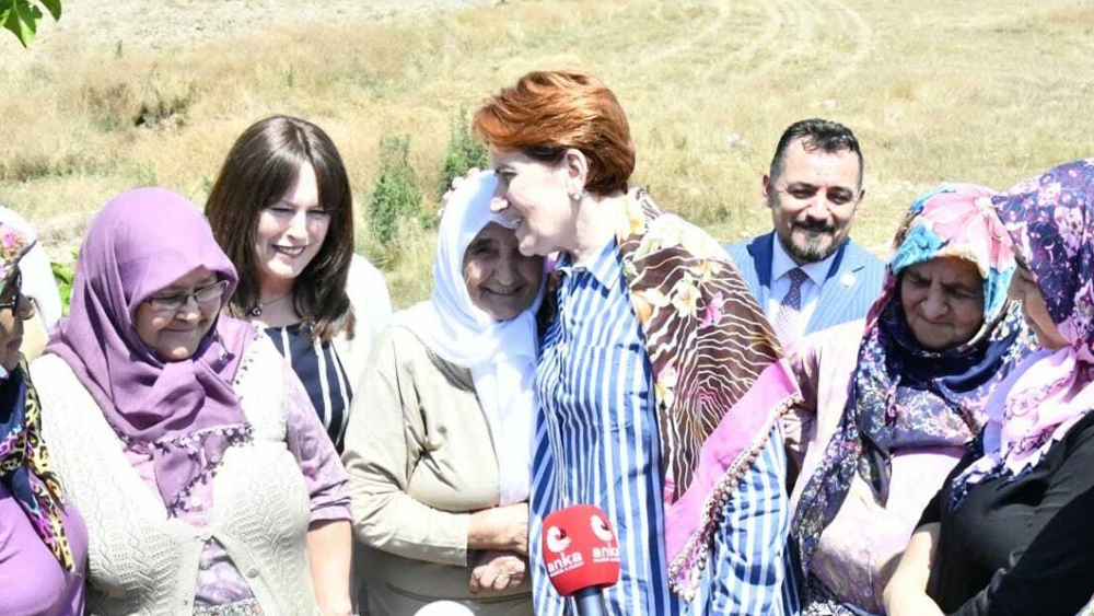 Akşener kuruyan göle gitti: Balıkçılar kira ödüyor, burada su mu var?