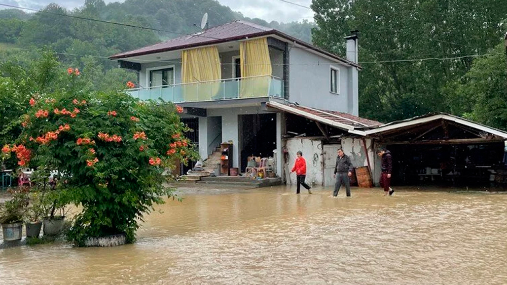 Meteoroloji'den o iller için sel ve heyelan uyarısı!