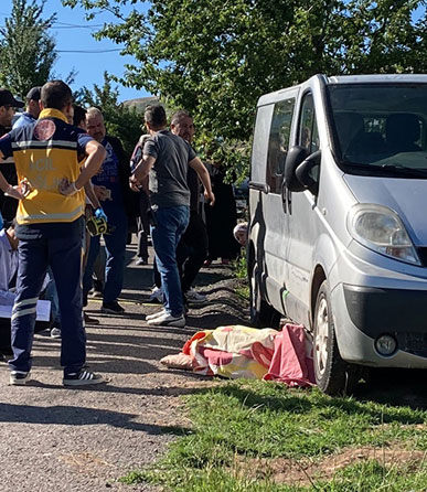 Yürek yakan olay! Hastaneye götürmek istediği annesine çarptı