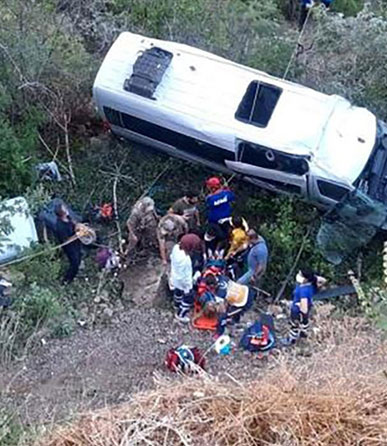 Bayram dönüşü feci kaza: Çok sayıda yaralı var