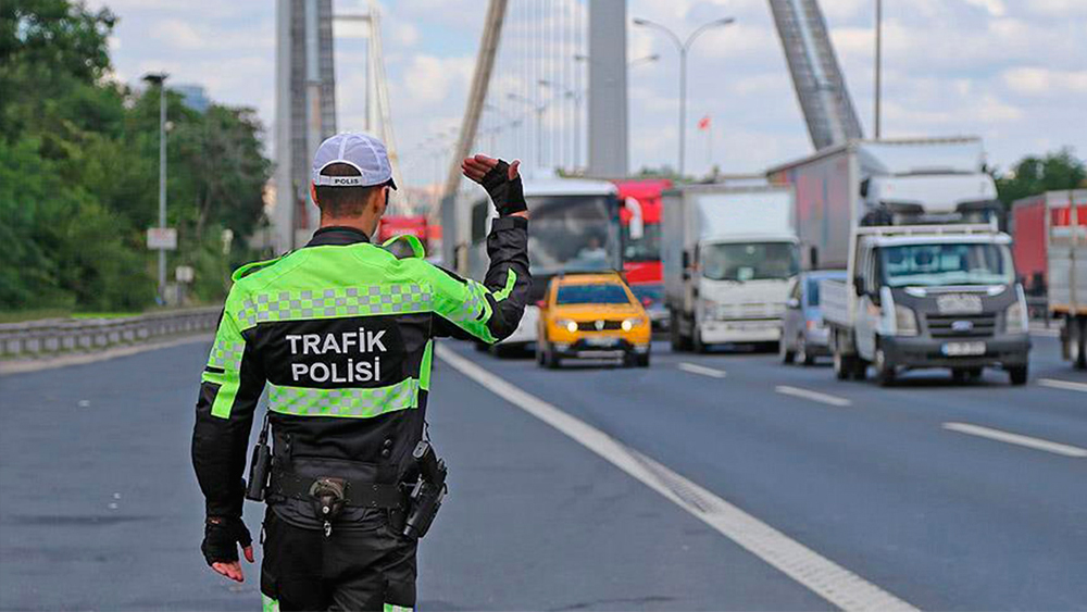 15 Temmuz nedeniyle İstanbul'da bazı yollar trafiğe kapatıldı