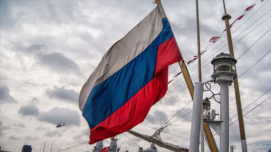 İki Rus savaş gemisi, Cezayir limanına demirledi