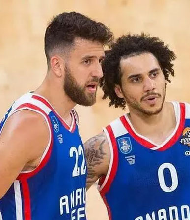 Anadolu Efes iki yıldızıyla ilgili kararını açıkladı