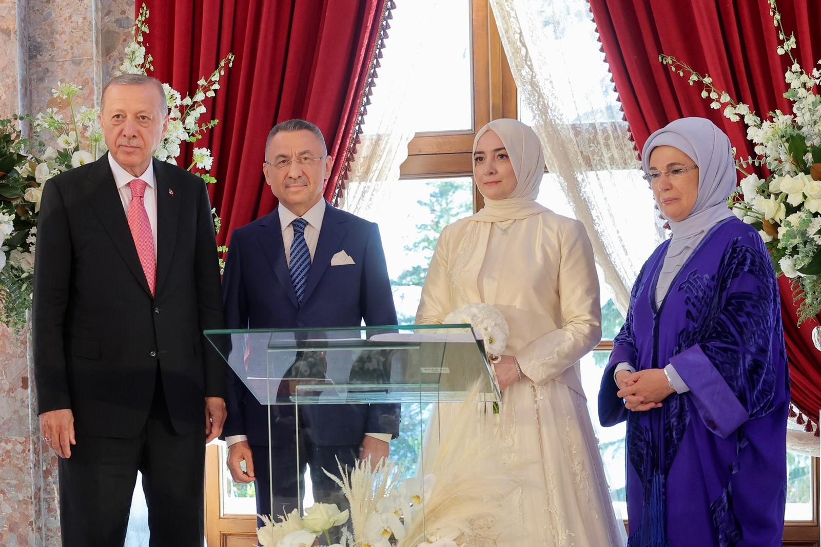 Cumhurbaşkanı yardımcısı evlendi, nikah şahidi Erdoğan oldu