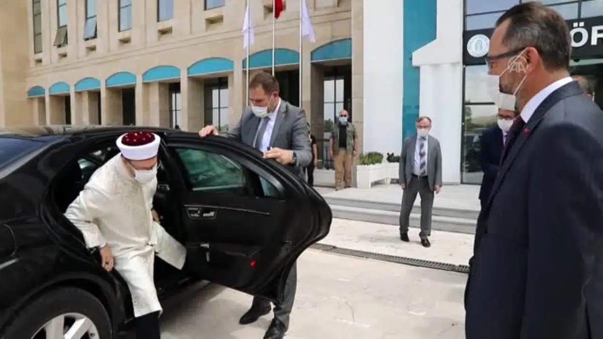 Diyanet'ten 'Fiyatları belirleyen Allah'tır' fetvasını eleştirenlere sert uyarı