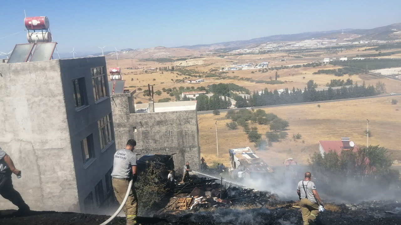 İzmir'de çıkan orman yangını kontrol altına alındı