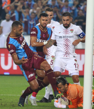 Trabzonspor üç puana sevinemedi! Sakatlığı ciddi...