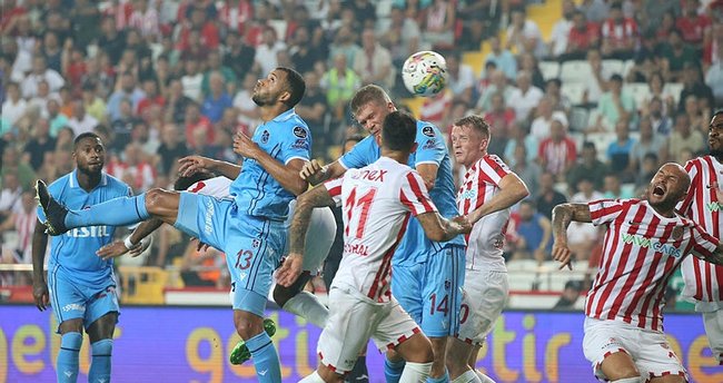 Trabzonspor fırtınası Antalya'da dindi! Maçta 7 gol var...