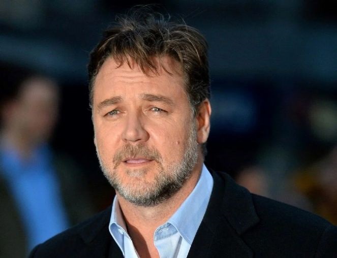 Russell Crowe hayranlarını Türkiye'ye davet etti